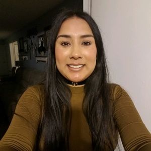 Meet your Posher, Ana